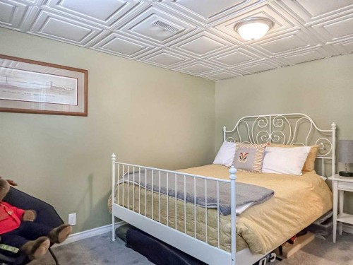 4806 53 Avenue, Valleyview, AB - Indoor Photo Showing Bedroom