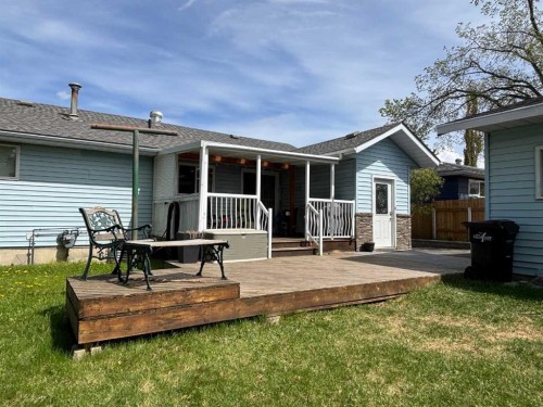 4806 53 Avenue, Valleyview, AB - Outdoor With Deck Patio Veranda