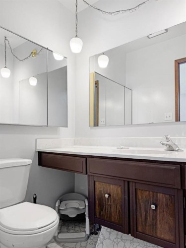 10702 104 Avenue, Grande Cache, AB - Indoor Photo Showing Bathroom