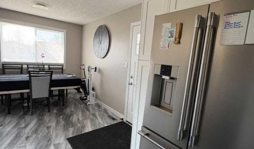 8322 101 Avenue, Peace River, AB - Indoor