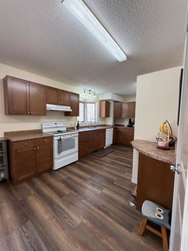 74420 Range Road 172, High Prairie, AB - Indoor Photo Showing Kitchen