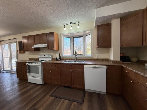 74420 Range Road 172, High Prairie, AB - Indoor Photo Showing Kitchen With Double Sink