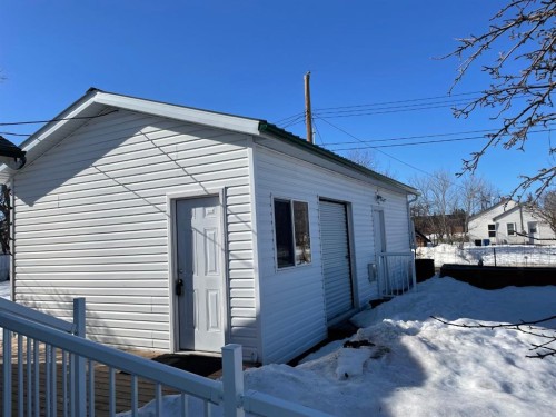 11208 102 Avenue, Fairview, AB - Outdoor