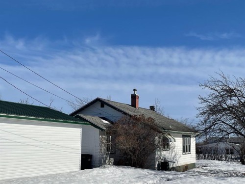 11208 102 Avenue, Fairview, AB - Outdoor