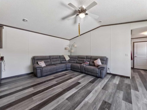 10614 103 Avenue, La Crete, AB - Indoor