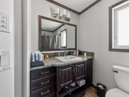 10614 103 Avenue, La Crete, AB - Indoor Photo Showing Bathroom