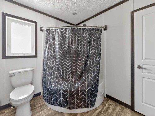 10614 103 Avenue, La Crete, AB - Indoor Photo Showing Bathroom