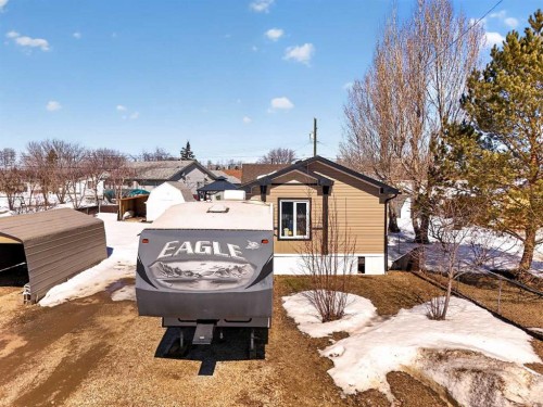 10614 103 Avenue, La Crete, AB - Outdoor