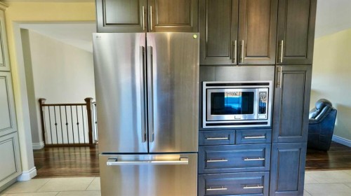 7901 94 Street, Peace River, AB - Indoor Photo Showing Kitchen
