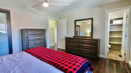 7901 94 Street, Peace River, AB - Indoor Photo Showing Bedroom