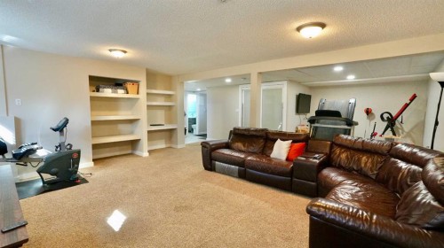 7901 94 Street, Peace River, AB - Indoor