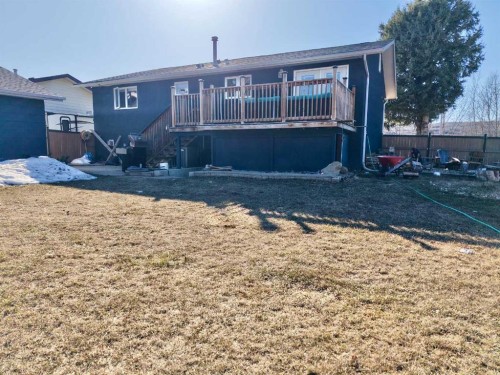 7901 94 Street, Peace River, AB - Outdoor