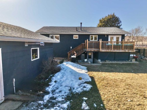7901 94 Street, Peace River, AB - Outdoor