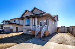 8829 69 Avenue Grande Prairie, AB T8X 0C1