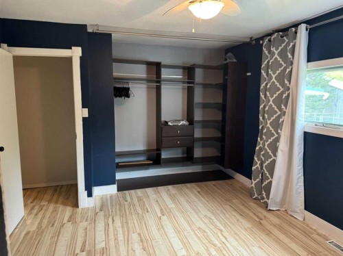 107 Central Avenue S.W., Falher, AB - Indoor Photo Showing Other Room