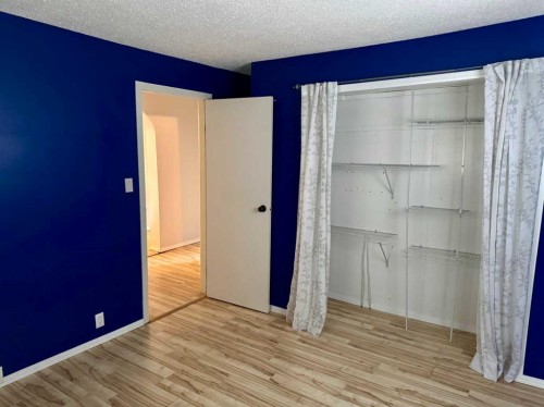 107 Central Avenue S.W., Falher, AB - Indoor Photo Showing Other Room