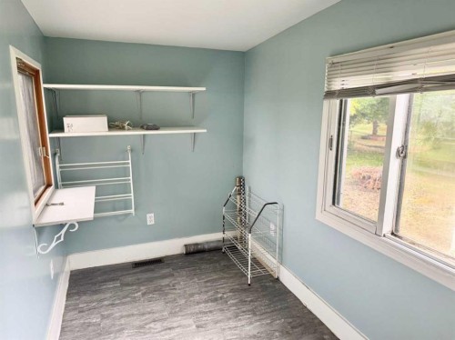 107 Central Avenue S.W., Falher, AB - Indoor Photo Showing Other Room