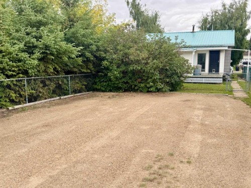 107 Central Avenue S.W., Falher, AB - Outdoor With Deck Patio Veranda