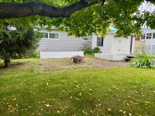 107 Central Avenue S.W., Falher, AB - Outdoor