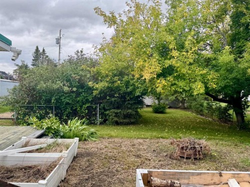 107 Central Avenue S.W., Falher, AB - Outdoor