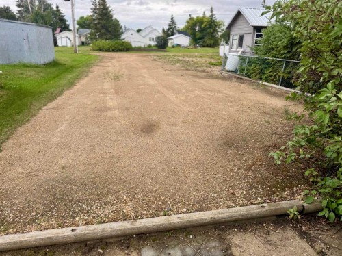 107 Central Avenue S.W., Falher, AB - Outdoor
