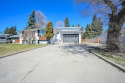 9910 105 Avenue Grande Prairie, AB T8V 1G9