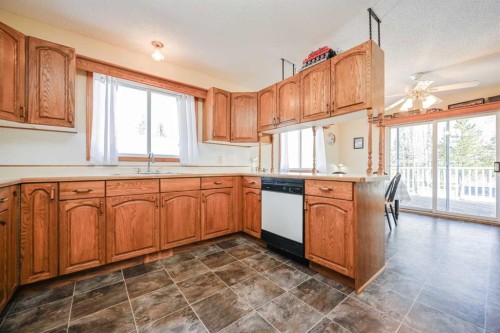 6419 Twp Rd 701A, Grovedale, AB - Indoor Photo Showing Kitchen