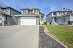 8534 70A Avenue Grande Prairie, AB T8X 0M4