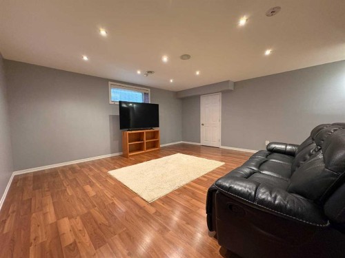 9510 Willow Drive, Grande Prairie, AB - Indoor