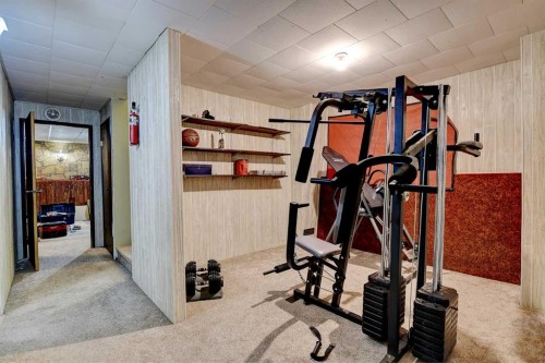 10011 95 Avenue, Wembley, AB - Indoor Photo Showing Gym Room