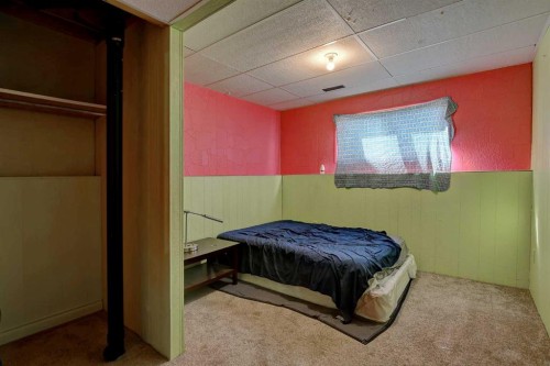 10011 95 Avenue, Wembley, AB - Indoor Photo Showing Bedroom