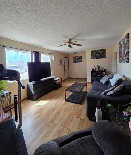 4436 51St Avenue, High Prairie, AB 