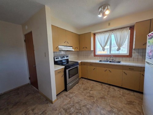 4436 51St Avenue, High Prairie, AB 