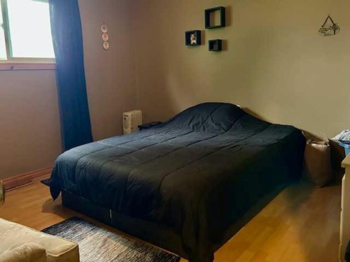 5205 50 Avenue, Grimshaw, AB - Indoor Photo Showing Bedroom