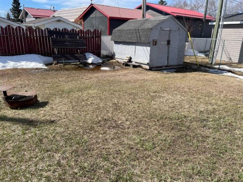 10703 108 Avenue, Fairview, AB - Outdoor