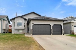 8822 114 Avenue Grande Prairie, AB T8X 0A5