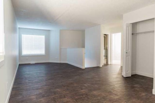 9541 113 Avenue, Clairmont, AB - Indoor Photo Showing Other Room