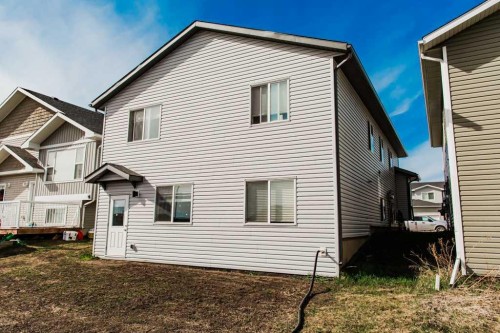 9541 113 Avenue, Clairmont, AB - Outdoor With Exterior