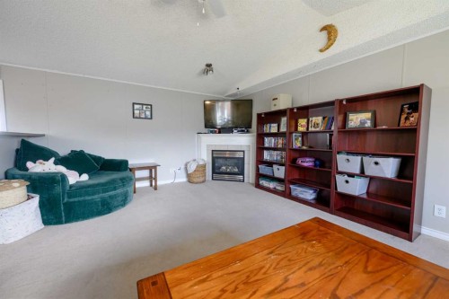 9509 109 Avenue, Clairmont, AB - Indoor With Fireplace