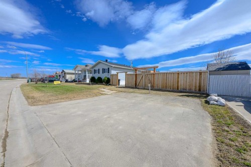 9509 109 Avenue, Clairmont, AB - Outdoor