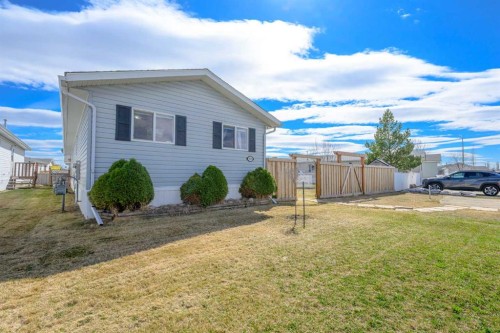9509 109 Avenue, Clairmont, AB - Outdoor