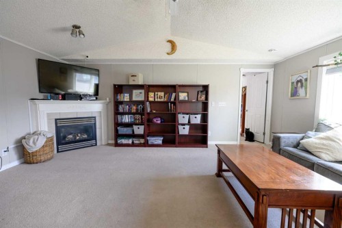 9509 109 Avenue, Clairmont, AB - Indoor With Fireplace
