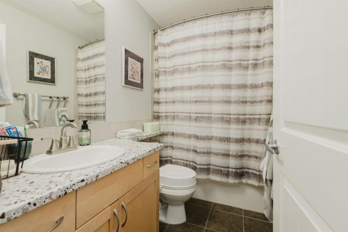 315-12330 102 Street, Grande Prairie, AB - Indoor Photo Showing Bathroom