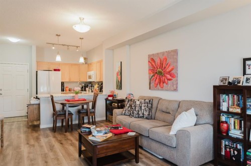 315-12330 102 Street, Grande Prairie, AB - Indoor Photo Showing Living Room
