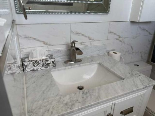 4418 54 Avenue, Valleyview, AB - Indoor Photo Showing Bathroom
