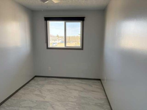 4418 54 Avenue, Valleyview, AB - Indoor Photo Showing Other Room