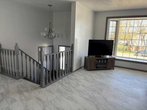 4418 54 Avenue, Valleyview, AB - Indoor Photo Showing Other Room