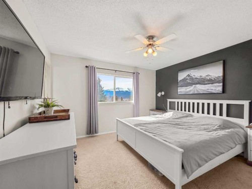 10833 99 Avenue, Grande Cache, AB - Indoor Photo Showing Bedroom