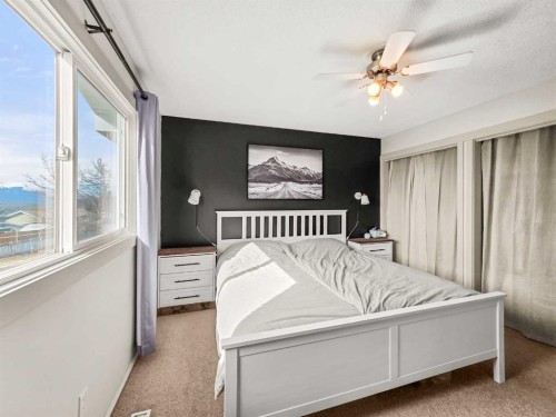 10833 99 Avenue, Grande Cache, AB - Indoor Photo Showing Bedroom