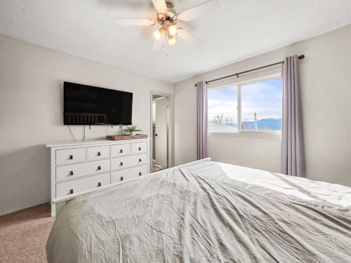 10833 99 Avenue, Grande Cache, AB - Indoor Photo Showing Bedroom